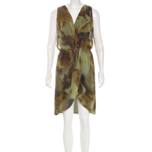 🦋🦋DVF Crepe Camo dress - Picture 1 of 8